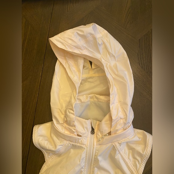 Lululemon Kanto Catch Me Vest - Picture 13 of 15